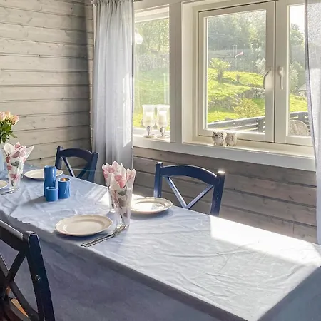 Дом отдыха Nice In Reksteren With 4 Bedrooms And Wifi