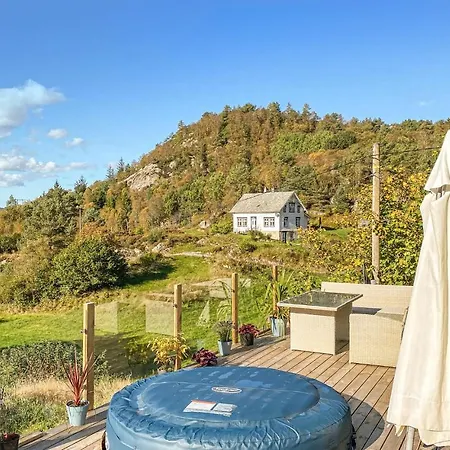 Nice In Reksteren With 4 Bedrooms And Wifi *